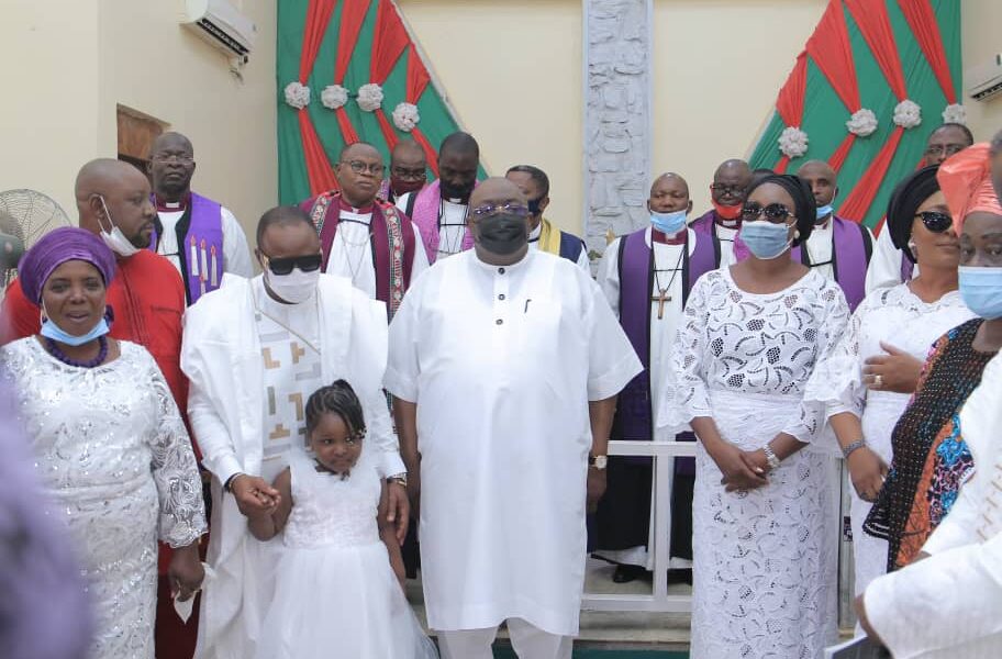 Senator Philip Aduda, and members of his family during the funeral of their late father, Rt Reverend Tanimu Samari Aduda on Wednesday