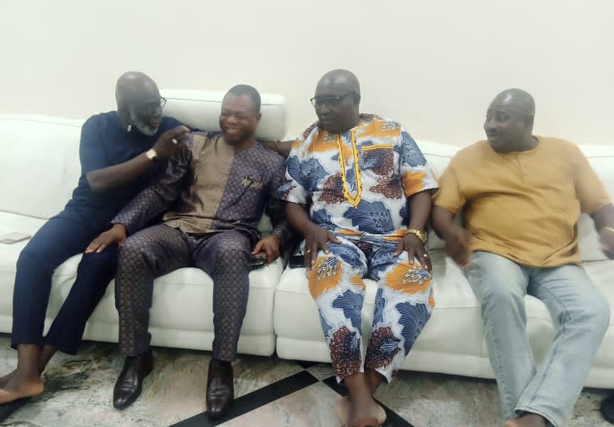 PDP leaders in Akolo Edo met to reconcile ahead of 2023 election