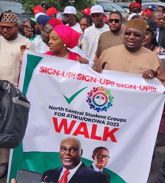 Senator Phillip Aduda representing the FCT (m) the FCT campaign director General for Atiku /Okowa, Mr Ezikel Dalhatu Musa and Dr Barakat join Noth central students group for road show in Abuja on Monday.