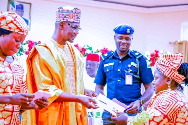 Governor Sule, others hail humanitarian Commissioner for empowering 30 small-scale business women Accolades as Governor Sule, others hail humanitarian Commissioner for empowering 30 small-scale business women