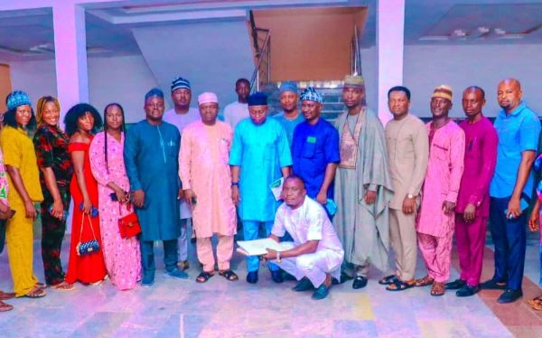 Honorable Suleiman Yakubu Azara, representing the good people of Awe South constituency at the Nasarawa State House of Assembly in a group photograph with Tiv stakeholders in Nasarawa State