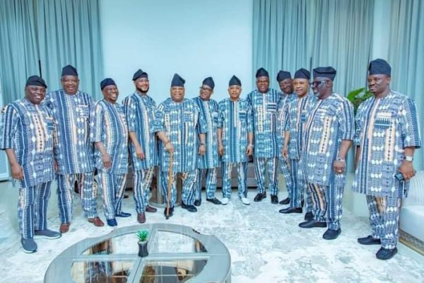 Kogi State Governor, Alhaji Ahmed Usman Ododo in a group photograph with PDP Governors during a wedding ceremony of a daughter of Taraba State Governor