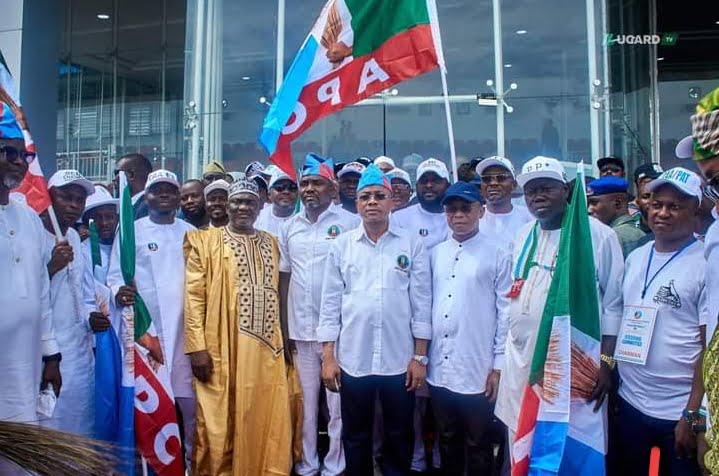 Kogi State Governor, Ahmed Usman Ododo, 21 LG Chairmanship candidates of APC and Stakeholders during APC flaggoff ceremony held at Muhammadu Buhari Civil Center Lokoja