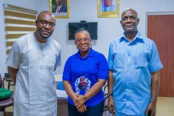 Chief Job and Wealth Creation Officer, Delta State Job and Wealth Creation Bureau, Comrade Ifeanyi Michael Egwunyenga (1st from left), Director General, Delta State Orientation and Communications Bureau, Dr (Barr) Fred Latimore Oghenesivbe, JP, (1st from right) and Mrs Christiana Jobome-Emetulu (middle), at Emetulu's office, on Wednesday, after Comrade Egwunyenga took his turn at the Orientation Panorama platform on Voice of Delta FM Radio, Asaba.