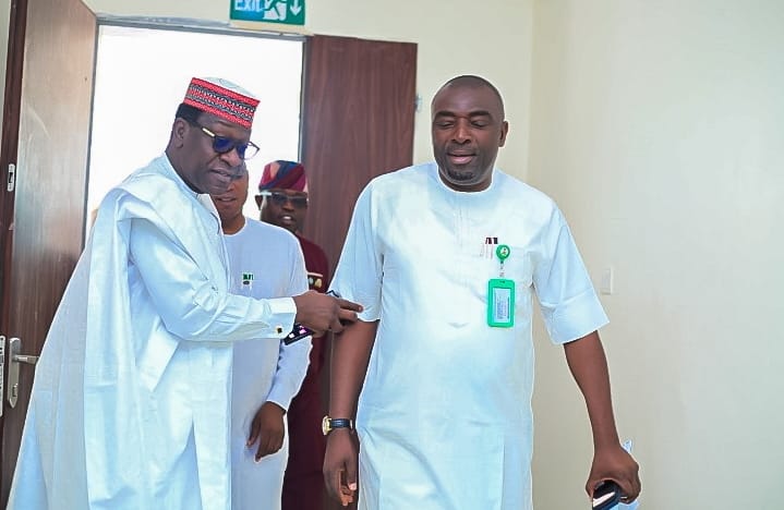 Rt Honourable Abdulmumin Jibrin (L) and Hon. Oladimeji Oyetunde Ojo, Managing Director of the Federal Housing Authority, FHA