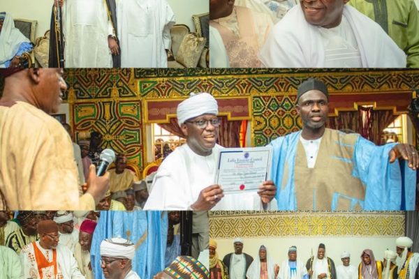 Photos of Hon. Tijani Aliyu Ahmed, the Federal Commissioner of the National Commission for Refugees, Migrants, and Internally Displaced Persons (NCFRMI), has led a visit to His Royal Highness, Justice Sidi Bage, the Emir of Lafia.