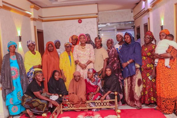 Again, Nasarawa APC Elders women group commends Dr. Hajarat Danyaro for quality representation and outstanding performance Again, Nasarawa APC Elders women group commends Dr. Hajarat Danyaro for quality representation and outstanding performance