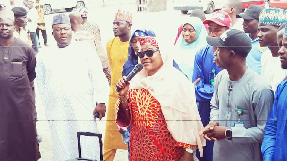 The Executive Secretary of the Nasarawa State Scholarship Board, Haj. Sa'adatu Yahaya together with her team addressing the Students on the Screening process.