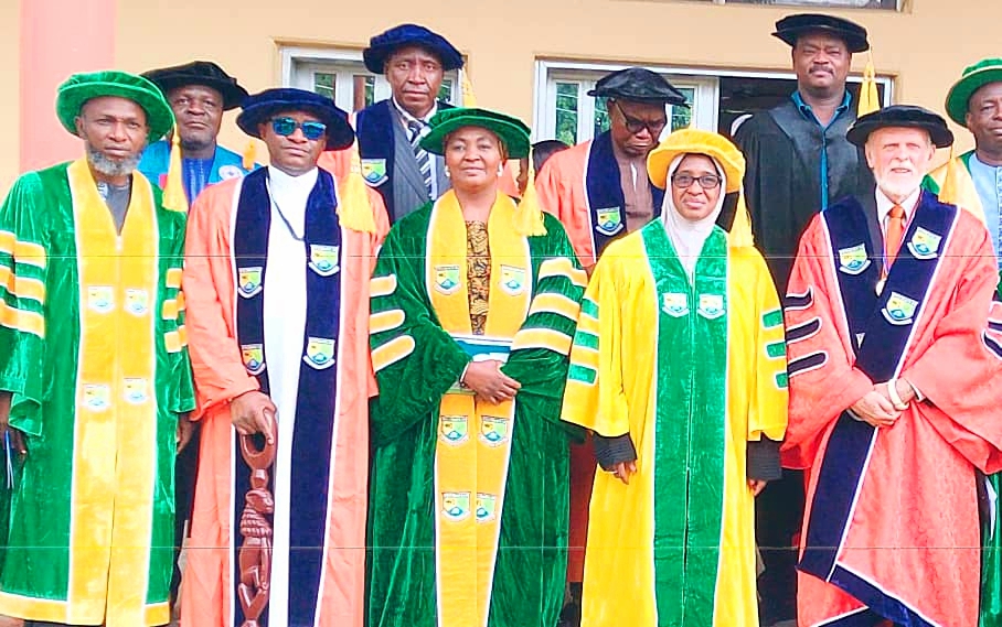 The Vice Chancellor, Prof. Sa'adatu Hassan Liman along side the inaugural lecturer, Prof. Pawel Boski and other Academicians of the Institution in a group photograph.