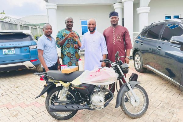 Again, Kogi Special Adviser on Youth/Student Matters, Oladele Nihi Gifts Okun Youth New Motorcycle Again, Kogi Special Adviser on Youth/Student Matters, Oladele Nihi Gifts Okun Youth New Motorcycle