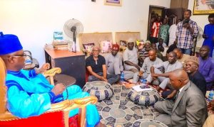 Barr. Muhammed Tanko Musa Osuku, Executive Chairman Kogi State Civil Service Commission with reverred Ohimegye Igu Koton-karfe, HRM. Dr. Saidu Akawu Salihu (Agabaidu) at his palace on Monday 