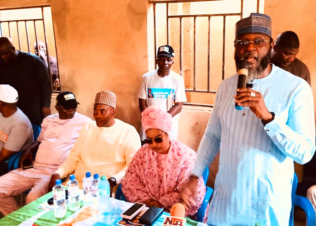 Abubakar Hassan Nalaraba while addressing APC EXCOS and his campaign coordinators from Nasarawa west senatorial district.