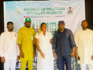Edo State chapter Chairman of Southern Nigeria Youth Congress,Hon. Comr. Lisa Ebuwa Ohangbon in a group photography with her Executive members