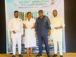 Edo State chapter Chairman of Southern Nigeria Youth Congress,Hon. Comr. Lisa Ebuwa Ohangbon in a group photography with her Executive members