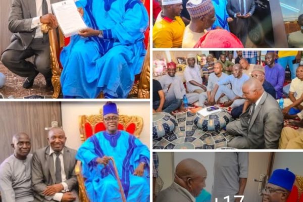 Barr. Muhammed Tanko Musa Osuku, Executive Chairman Kogi State Civil Service Commission with reverred Ohimegye Igu Koton-karfe, HRM. Dr. Saidu Akawu Salihu (Agabaidu) at his palace on Monday