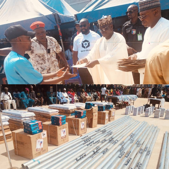 Nasarawa LG Boss Empowers Residents with N9m Cash, Relief Items Amid Hardship