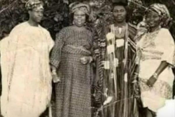 This photograph captures the wedding of Olusegun Obasanjo and Oluremi Obasanjo, held on 22 June 1963 at the Camberwell Green Registry in South East London, United Kingdom. Standing from right to left are the 21-year-old bride, Oluremi Obasanjo; the groom, 25-year-old Olusegun Obasanjo; the bride’s mother; and the Best Man, Godwin Alabi-Isama. Taken before Obasanjo rose to national prominence as a senior officer in the Nigerian Army during the late 1960s, the image offers a rare glimpse into the early personal life of a future Nigerian Head of State.