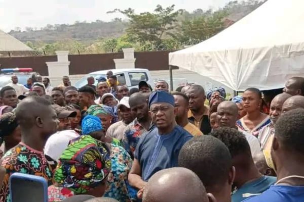 Tinubu 2027: Senator Karimi Hits Streets, Promises Juicy rewards to Kogi West constituents