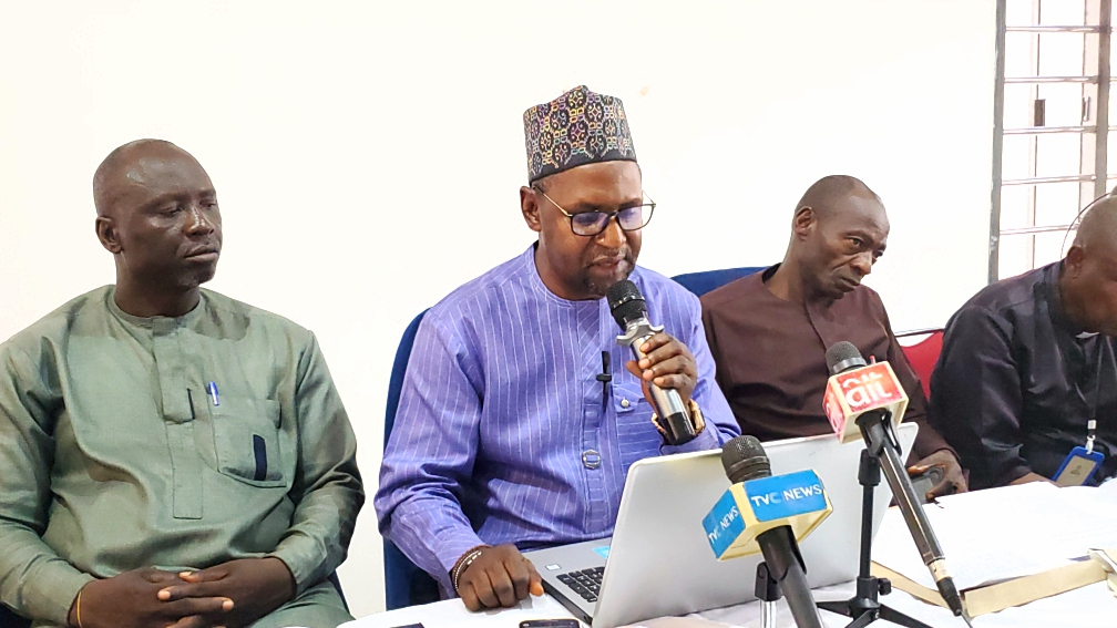 Dr. Best Nuhu Barau, the Nasarawa Northern CAN chairman and Provost COE Akwanga while reading a communique at a special meeting to endorse Gov. Sule.