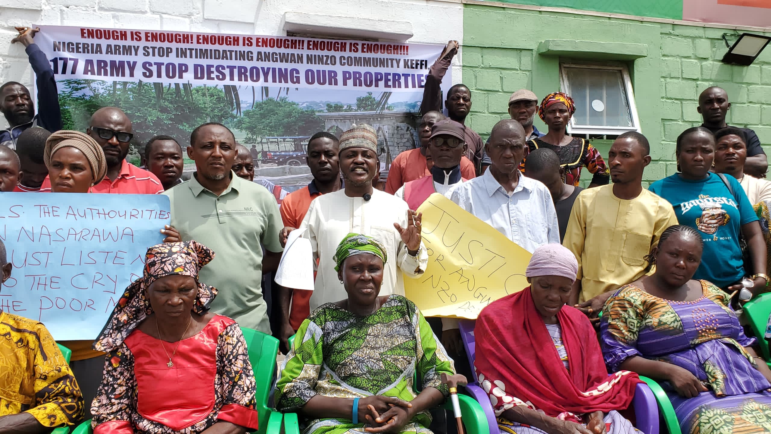 Residents of Angwan Ninzon community in Keffi Local Government Area of Nasarawa State