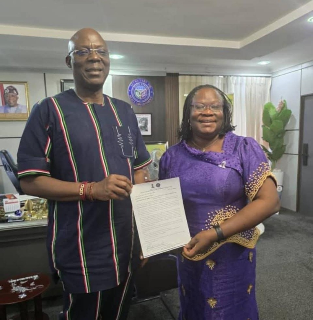 Former Speaker Prince Mathew Kolawole and SSG Folashade following his appointment as Senior Technical Advisor on Legislative Matters.