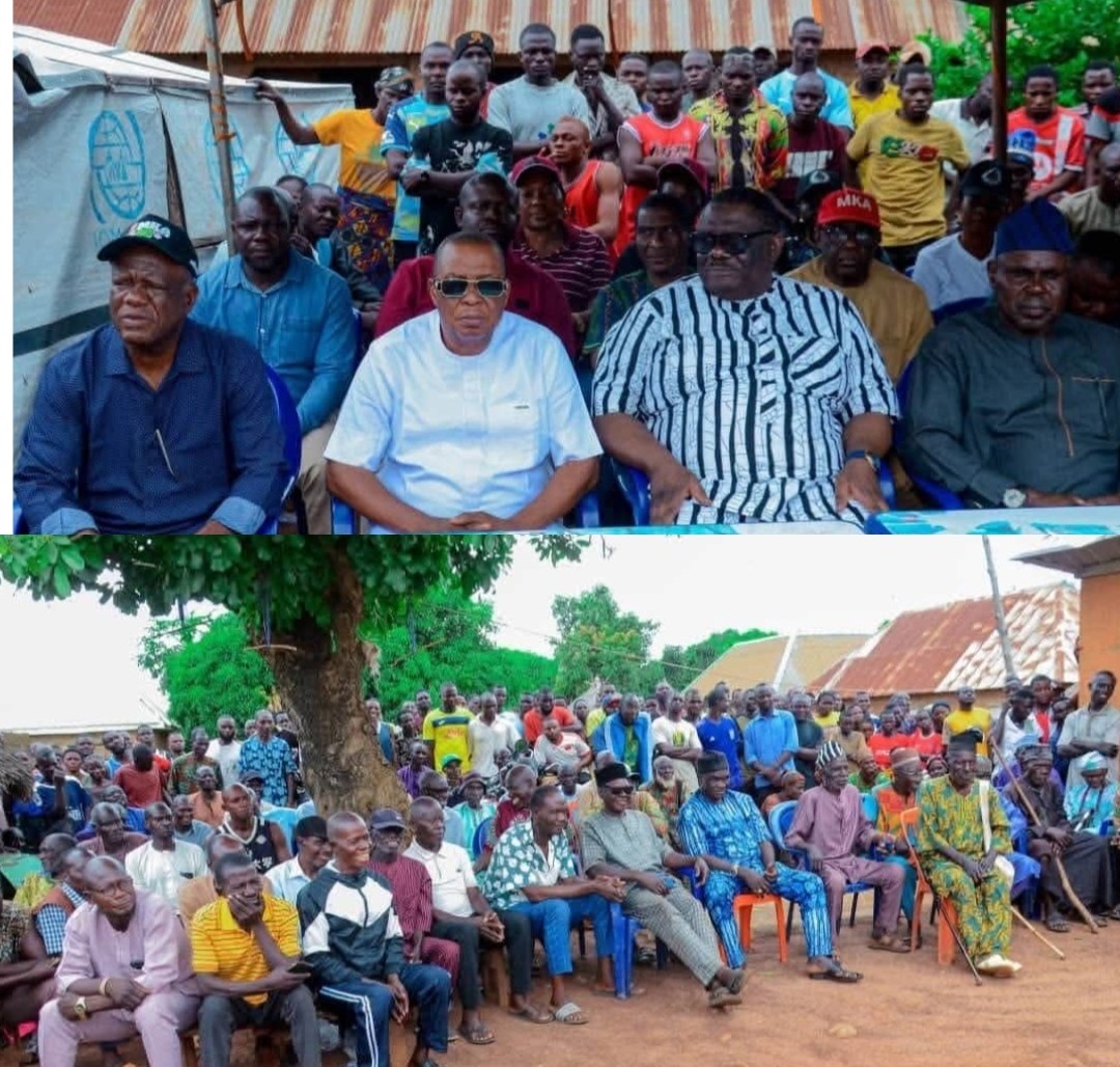 2027 governorship candidate of the Peoples Democratic Party (PDP) in Benue State, Chief Michael Kaase Aondoakaa with victims of recent attack