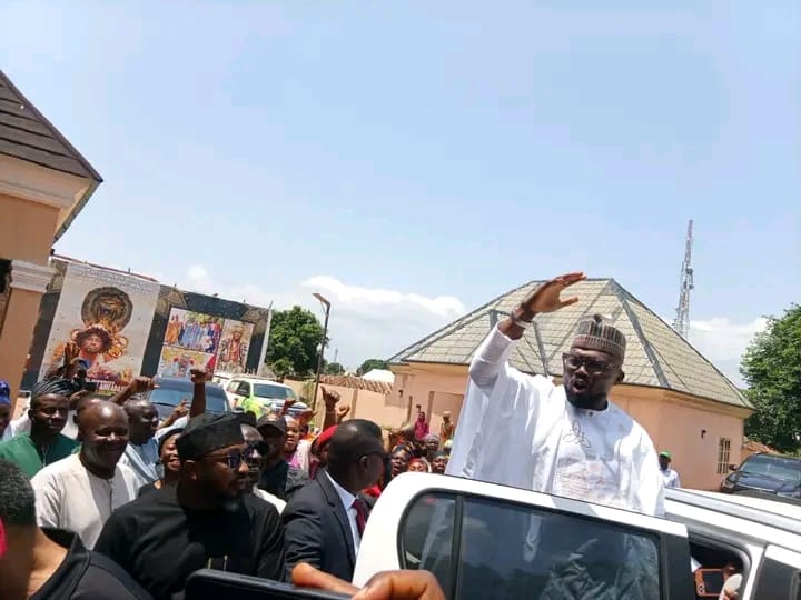 APC Kogi East senatorial candidate, Chief Dr. Joseph Ameh Erico, during his courtesy visit to Achadu Oko Attah, His Royal Majesty Yusuf Atama Ameadaji II.